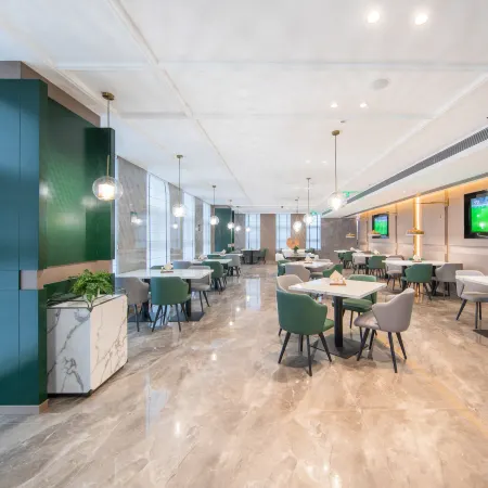 Atour Hotel, located above the fountain in Guiyang's Grand Cross Square