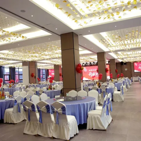 Lujiang Garden Hotel
