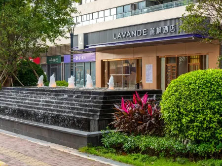 LAVANDE Hotels (Zhaoqing Sihui Hi-tech Zone Dawang Light Rail Station Branch)