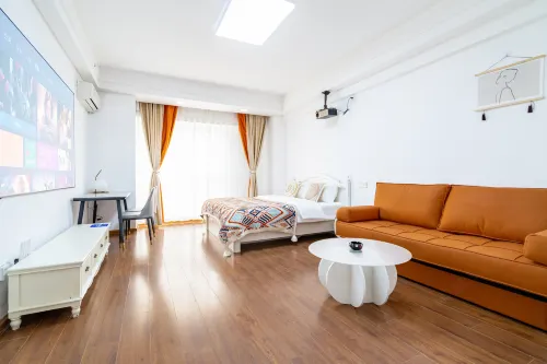 Yisuli Hotel (Dalian Hi-tech Wanda Plaza)