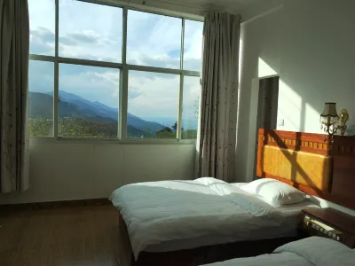 Gaolaozhuang Farmhouse Hotels near Sea of Clouds Sunrise Viewing Platform