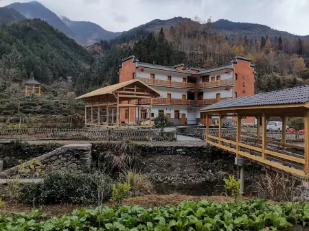 Xiuning Dayu Mountain Farm