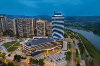 Home2 Suites by Hilton Yibin Gaoxian Hotel di Provinsi Gong