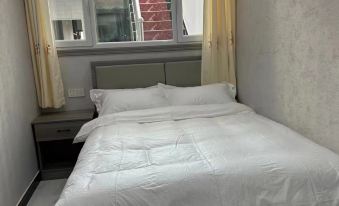 Zhiguo Hotel