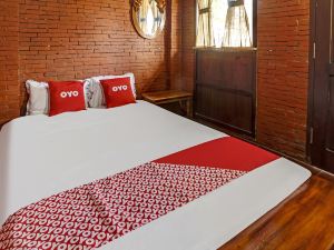 OYO Homes 90948 Desa Wisata Kampung Majapahit 的 OYO Homes 90948 德薩旅遊卡姆蓬馬賈帕希特