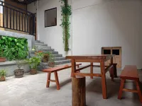 One meter Sunshine Courtyard Homestay in Furong Town