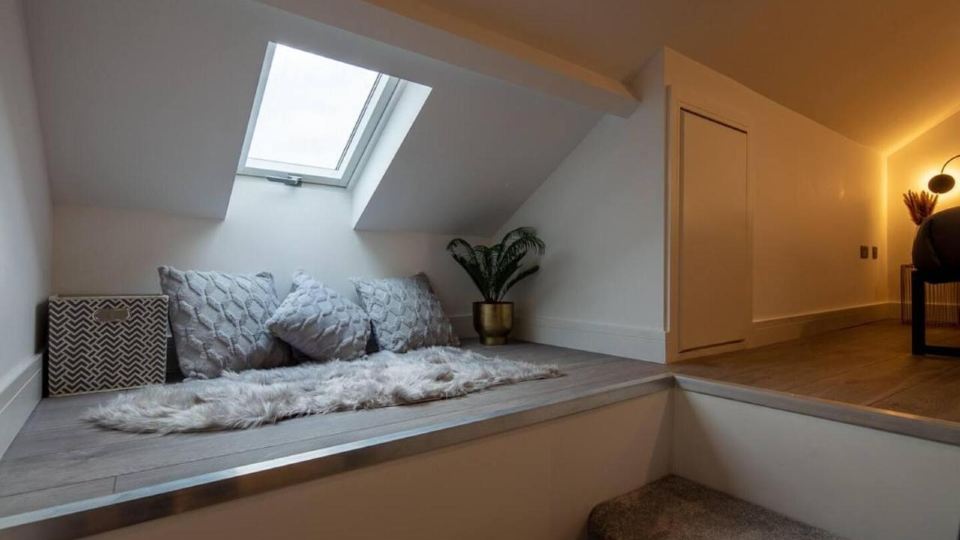 Cosy 1 Bed Duplex - Close to Metro - NW2