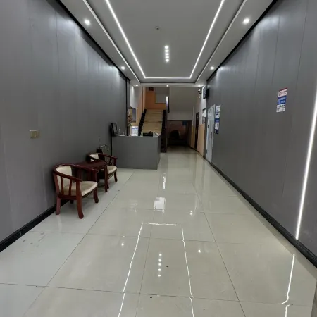 Jishui Business Hotel