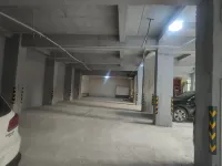 Yuanmou Henglong Zhixiang Hotel - parking