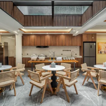 LIBOTOWNSWATERFRONT·CONSTELLATION