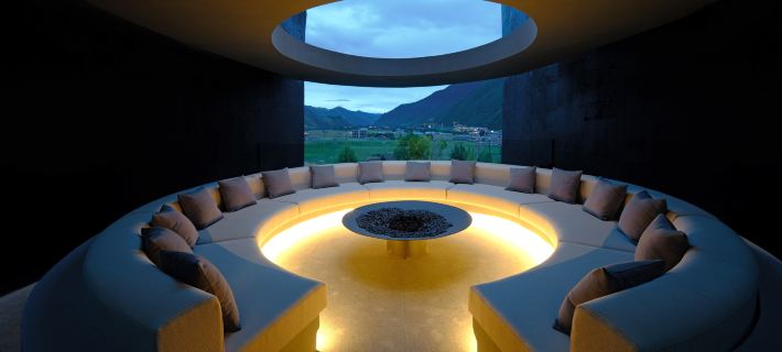 Black Stone Hotel Hotel di Kangding