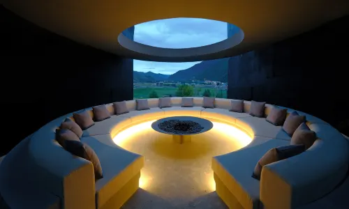 Black Stone Hotel