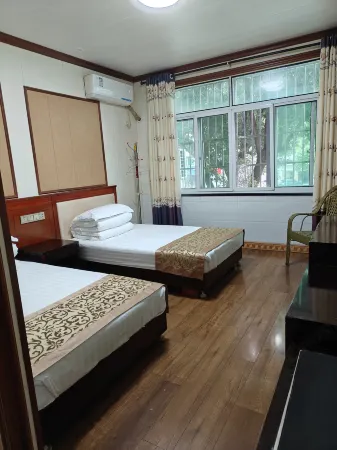 Xiuning Jiangnan Hotel