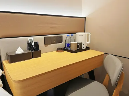 Ningling Jiujiang Business Hotel Отели рядом с достопримечательностью «Автобусная станция Нин-Чу»