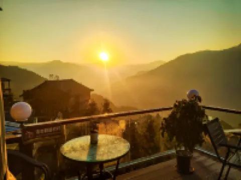 Longji Haojiubujian Homestay Hotels near Seven Stars Accompanying the Moon Viewing Platform