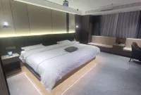 Yinji Hotel (Yuhuan Wuyue Plaza)