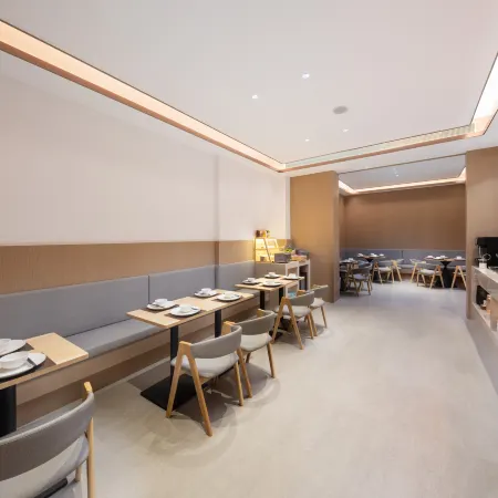 Ubra S Hotel (Shidou Wangzhuang, Mindu Station of Binhai Express Line)