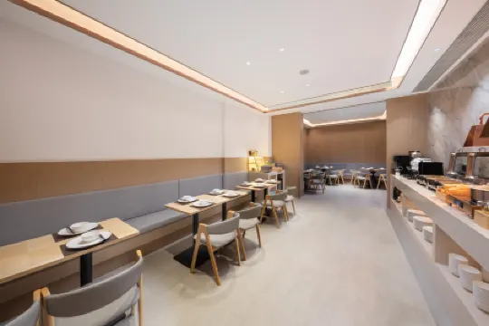 Fuzhou Pumeiyue Hotel (Sanfang Qixiang F1 Coastal Express Mindu Metro Station Branch)