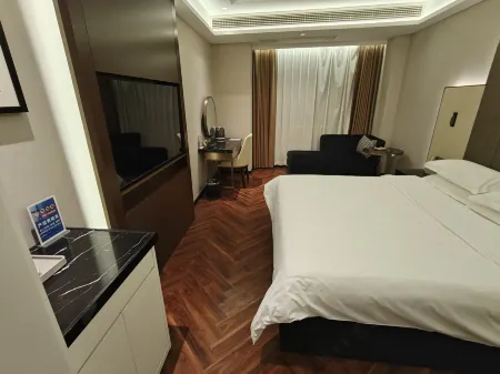 Dingsheng International Hotel Отели рядом с достопримечательностью «Anyuan Railway and Mines Workers Strikes Negotiation Department Former Site»