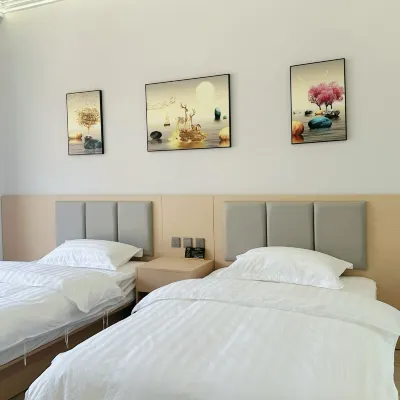 Hekou Dayi Hotel Hotels near Hekoubei Railway Station