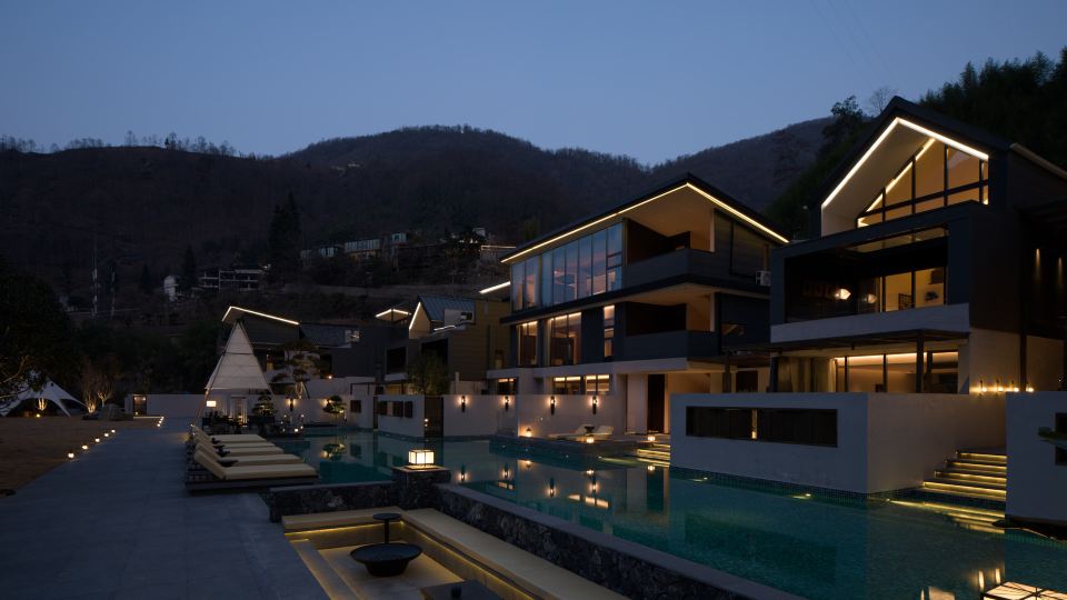 Hailuogou Milu Soooan Snowview Luxury Hot Spring Homestay