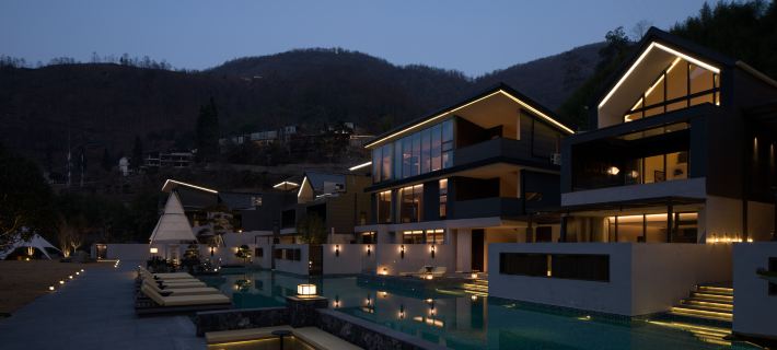 Hailuogou Milu Soooan Snowview Luxury Hot Spring Homestay Hotels in Luding