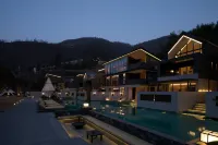 Hailuogou Milu Soooan Snowview Luxury Hot Spring Homestay