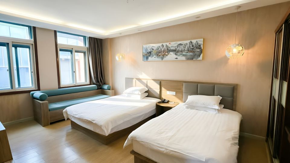 E Home Business Hotel