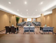 Jiujia Yueminglou Hotel (Urumqi South Railway Station Hotan 2nd Street) - 3-Star