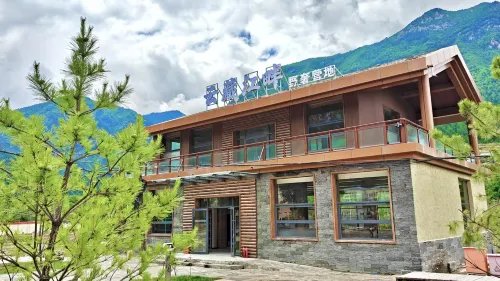 雲藏江畔野奢營地酒店 - 露台