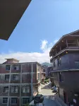 Jing Xi Qiao Hotei - Bergblick