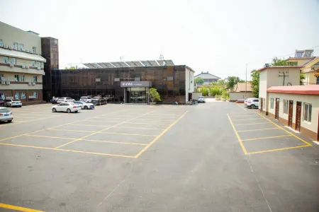 Homeinn · neo (Qufu Jingxuan Middle Road Sankong) Отели рядом с достопримечательностью «Qufu Far East Vocational and Technical College (High-speed Railway Campus)»