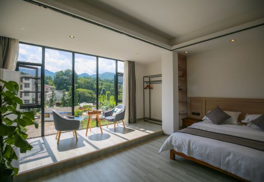 Zhangjiajie Remembrance B&B