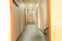 Boyue Light Luxury Hotel