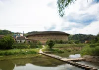 Longchang Tulou Guesthouse Hotels near Longchang Lou
