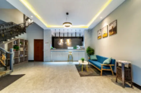 Yi Jia Hotel(Pingxiang Golden Triangle Branch)