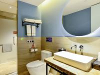杭州未来科技城雷迪森世嘉酒店 - 几何艺术大床房