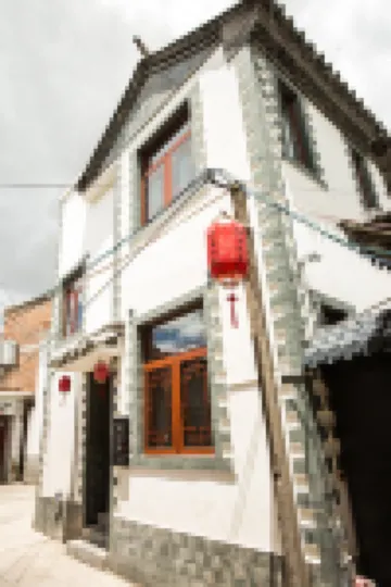 Micro Dust Xiaozhu Homestay (Jianshui Ancient City Small Train Shop)