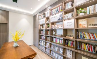 HanTing Hotel (Baotou Baobai Commercial Pedestrian Street)