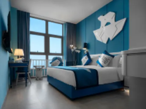 Castle Hotel Ocean Flower Island Hotels in Danzhou