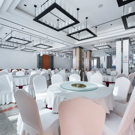 Jinchuan Yulong Hotel