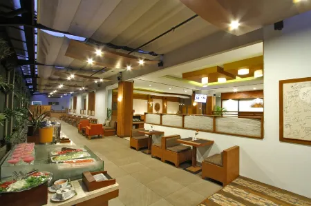 Hemangini Hotel Bandung Отели в г. Cidadap