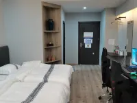 Xingyu Homestay Hotels near Yunnan Technology and Business University