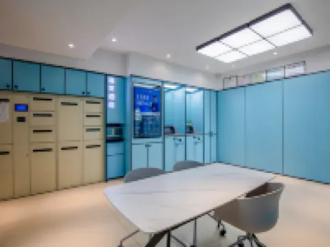 ไฮ อินน์ เหลียงผิน ปักกิ่ง สถานีรถไฟใต้ดินตงซือ