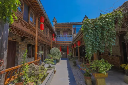 Hongcun Huakai Banxia Huipai Courtyard Homestay