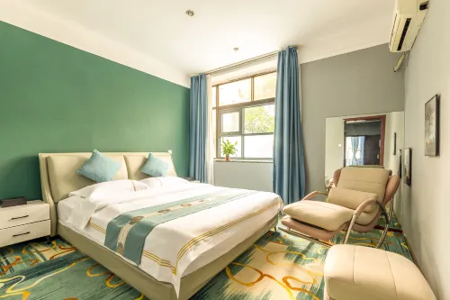 Deyang Yizhou Business Hotel