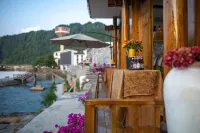 Fenghuang Nianhe Riverside Vacation Apartment - Strand
