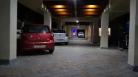 Hotel Gulmohar Grand - parking