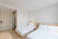 Hi Inn Hotel (Ulanhot Railway Station Hotel)