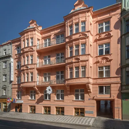 Hotel Taurus Отели рядом с достопримечательностью «Прага 03»
